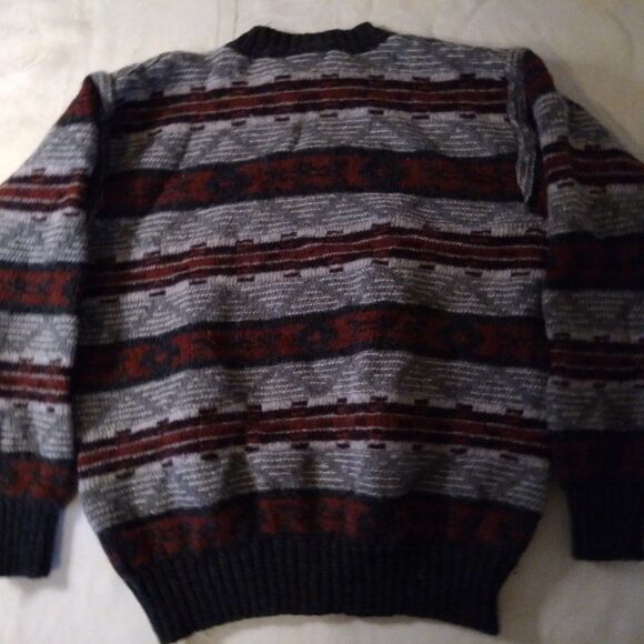 Vintage Benetton Aztec Pattern Wool Sweater - Picture 2 of 15